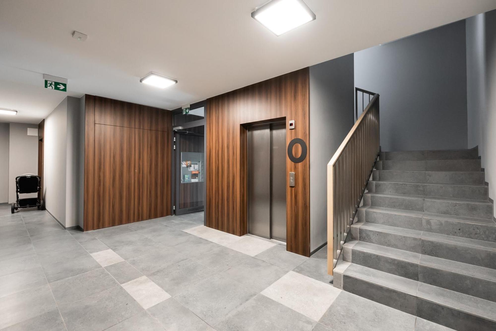 Brzeziny Deluxe Apartment Varsovia Exterior foto